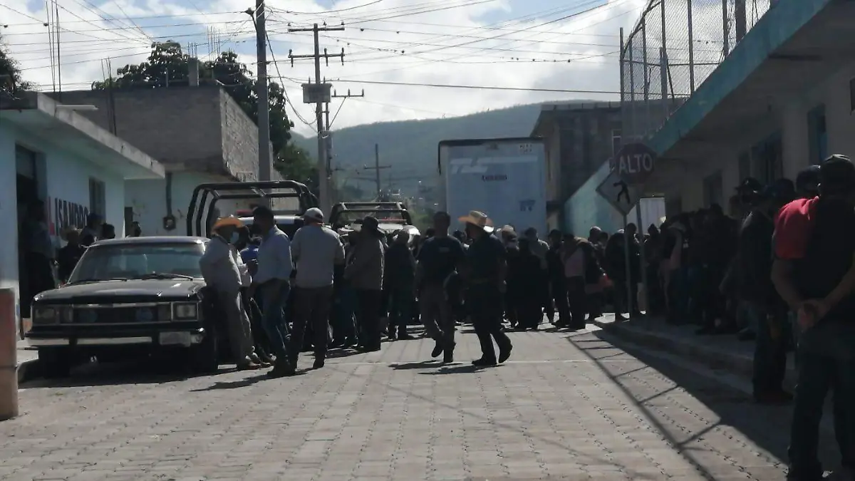 MANIFESTACION TRANSPORTISTAS TEHUACAN